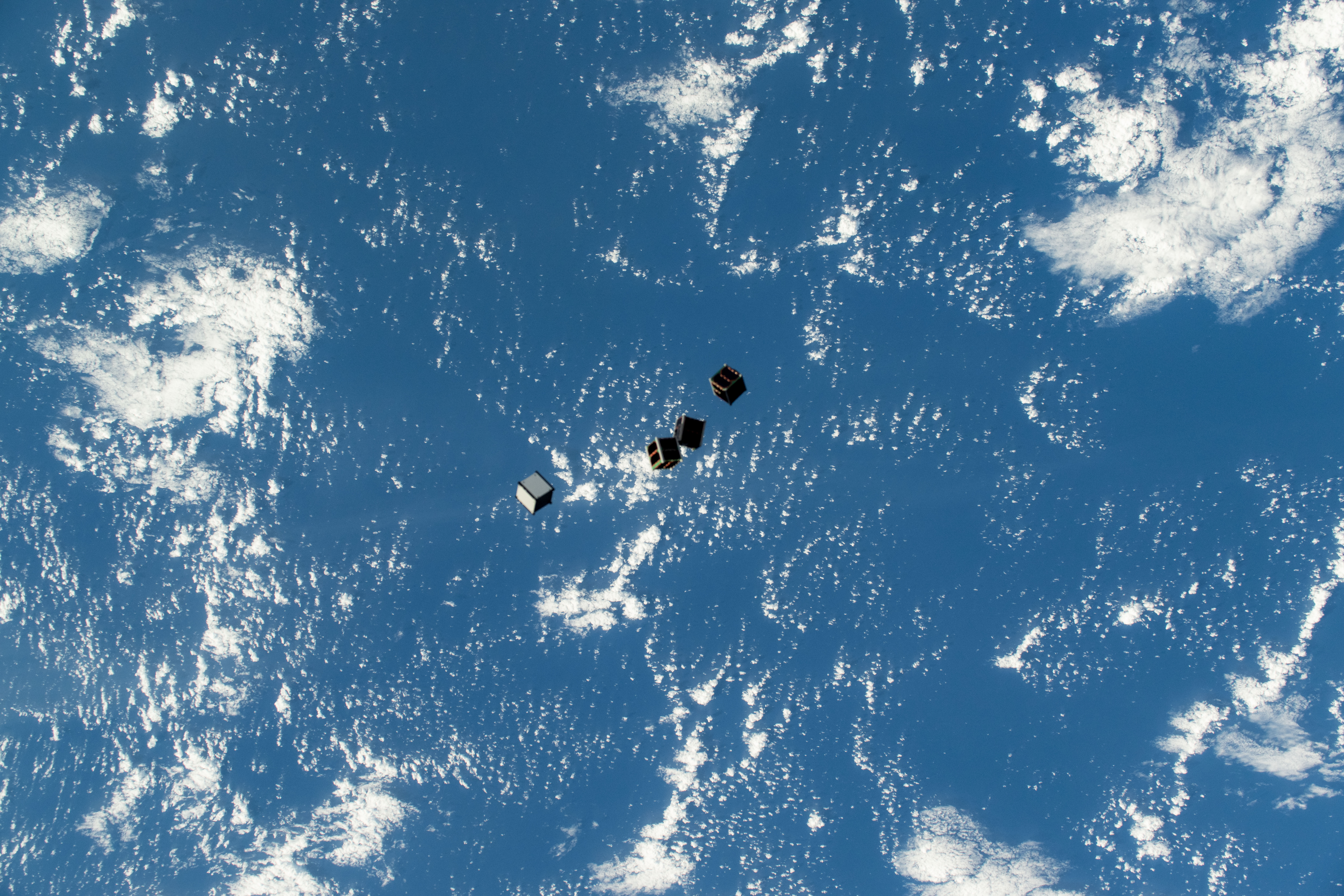 CubeSats desplegados en órbita terrestre desde la Estación Espacial Internacional